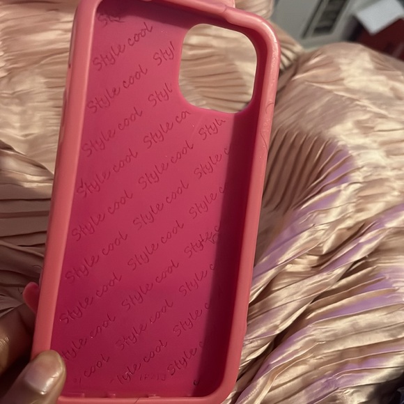 Pink Barbie case - Picture 2 of 2